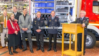 Kreisbrandmeister Hans-Hermann Fehling, seine beiden Stellvertreter Olaf Dykau und Peter Schmidt, Vorsitzender des Ausschuss für Brandschutz und Ordnungsangelegenheiten Jens Richter und Erste Kreisrätin Regina Tryta (v.r.).