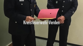 Ebenfalls für 15-jährige Tätigkeit in der Kreisausbildung wurde der stv. Kreisausbildungsleiter Hartmut Puvogel (rechts) geehrt.