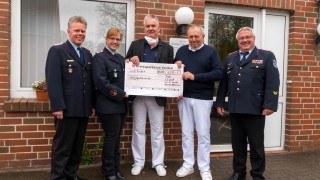 20170504_Spendenuebergabe02_koehler