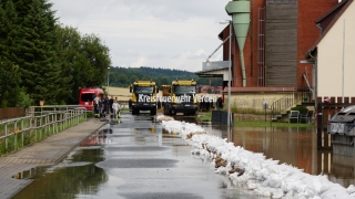 Ein Notdeich aus Sandsäcken wurde errichtet.
