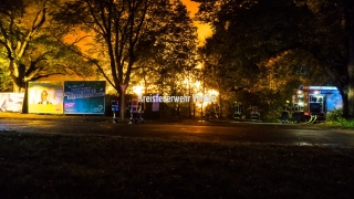 Flammenbild an der Einsatzstelle von der B215 aus.