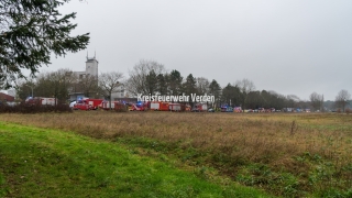 Einsatzkräfte an der Einsatzstelle.