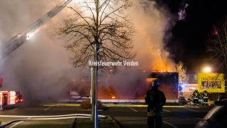 Lage kurz nach Beginn der Löscharbeiten.