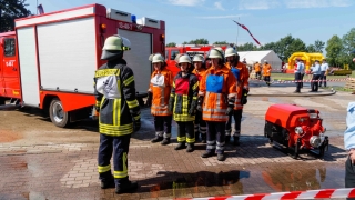 Im Modul C musste ein kompletter Löschangriff zur Bekämpfung eines Containerbrandes aufgebaut werden.
