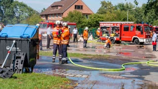 Im Modul C musste ein kompletter Löschangriff zur Bekämpfung eines Containerbrandes aufgebaut werden.