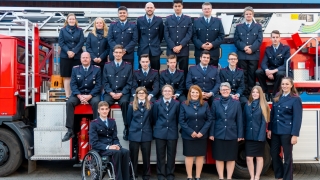 Abschlussfoto der Teilnehmer mit Lehrgangsleiter Marco Meyer (sitzend links).