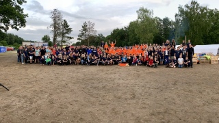 Gruppenfoto aller Zeltlagerteilnehmer.