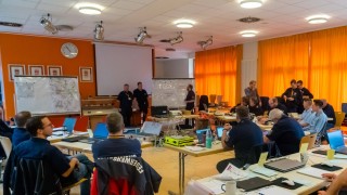 Blick in den Stabsraum der Technischen Einsatzleitung. Blick in den Stabsraum der Technischen Einsatzleitung.