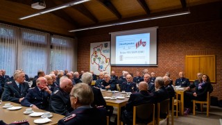 Volles Haus in der Feuerwehrtechnischen Zentrale – 135 Senioren waren der Einladung zum 35. Seniorennachmittag gefolgt.
