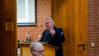 Kreisbrandmeister Hans-Hermann Fehling berichtete über aktuelle Themen der Kreisfeuerwehr Verden.