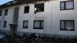 Die Nachlöscharbeiten zogen sich bis spät in den Abend hinein.