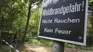 Hinweise und Gebote in gefährdeten Gebieten sollten immer respektiert werden. Hinweise und Gebote in gefährdeten Gebieten sollten immer respektiert werden.