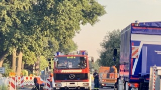 Mehrere Ortsfeuerwehren unterstützen bei den Einsatztätigkeiten, unter anderem bei einem Coronaausbruch in einem Pflegeheim. Mehrere Ortsfeuerwehren unterstützen bei den Einsatztätigkeiten, unter anderem bei einem Coronaausbruch in einem Pflegeheim.