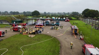 Blick auf einen Teil der Einsatzszenarien: Verkehrsunfall – LKW-Brand – Gasaustritt.