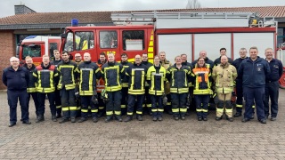 Abschlussfoto des Jubiläumslehrgangs.