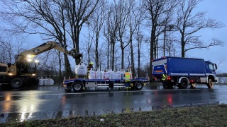 Sicherungsmaßnahmen gegen Oberflächenwasser an der B215.