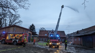 Riegelstellung mit der Drehleiter