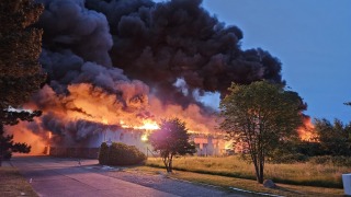 Flammeninferno an der Einsatzstelle.