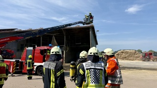 Die Drehleiter im Einsatz.