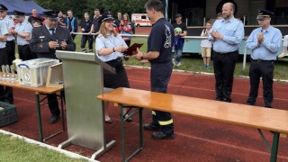 Frank Polky, Jugendwart der Jugendfeuerwehr Dauelsen, wurde mit der Ehrennadel der Deutschen Jugendfeuerwehr in Silber ausgezeichnet.