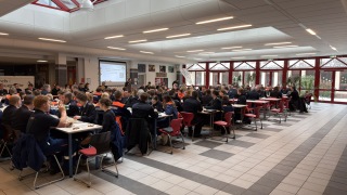 Kreisjugendfeuerwehrwartin Alica Kohlmann eröffnet die Versammlung.