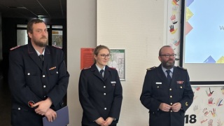 Aliessa Wigger(Stedorf) wurde mit dem Ehrenzeichen der niedersächsischen Jugendfeuerwehr ausgezeichnet.