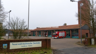 Die Feuerwehrtechnische Zentrale befindet sich direkt an der Abfahrt Verden-Ost.