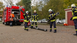 ... den Aufbau eine Wasserversorgung ...